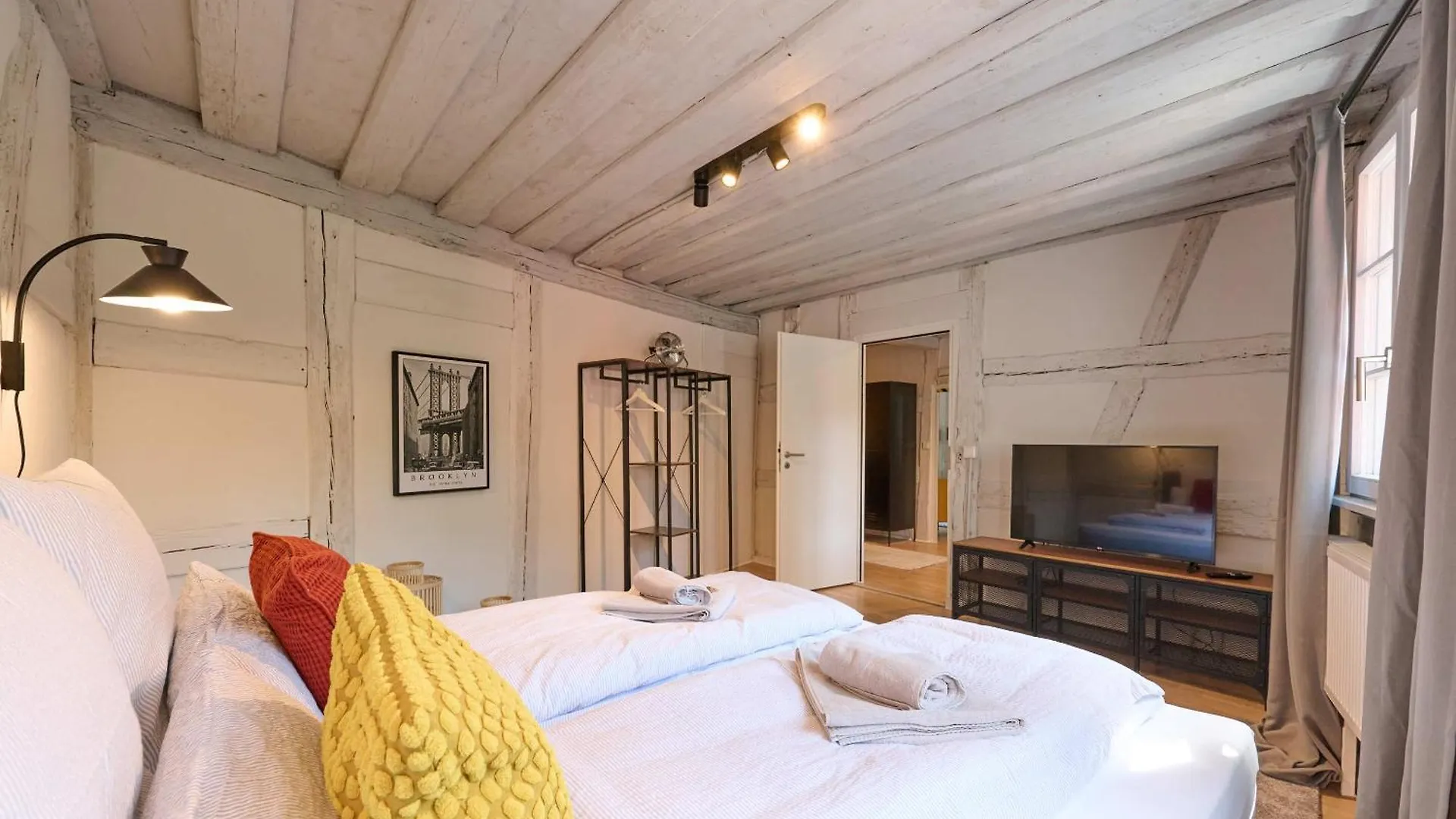 Cozy Schwabach # Frisch Renoviertes Fachwerk # 100Qm # Modern # Balkon # Netflix Apartment