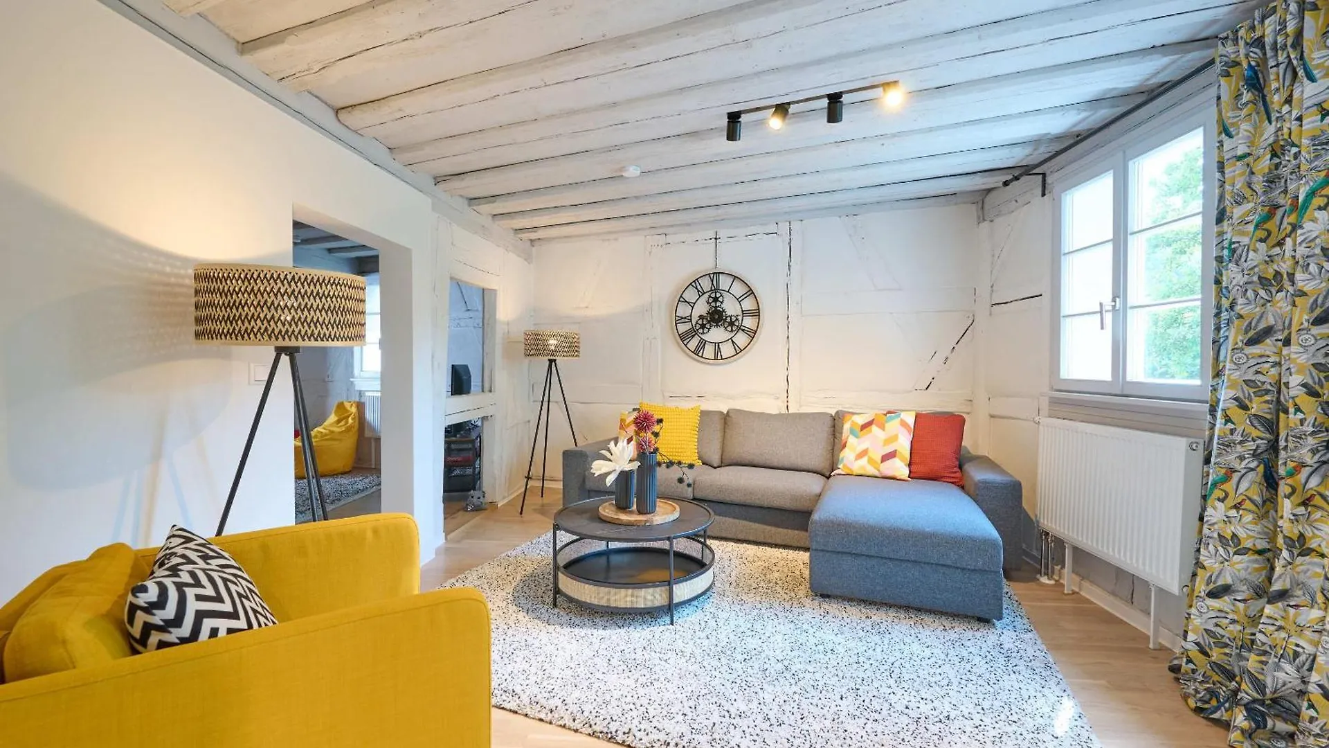 Cozy Schwabach # Frisch Renoviertes Fachwerk # 100Qm # Modern # Balkon # Netflix Apartment
