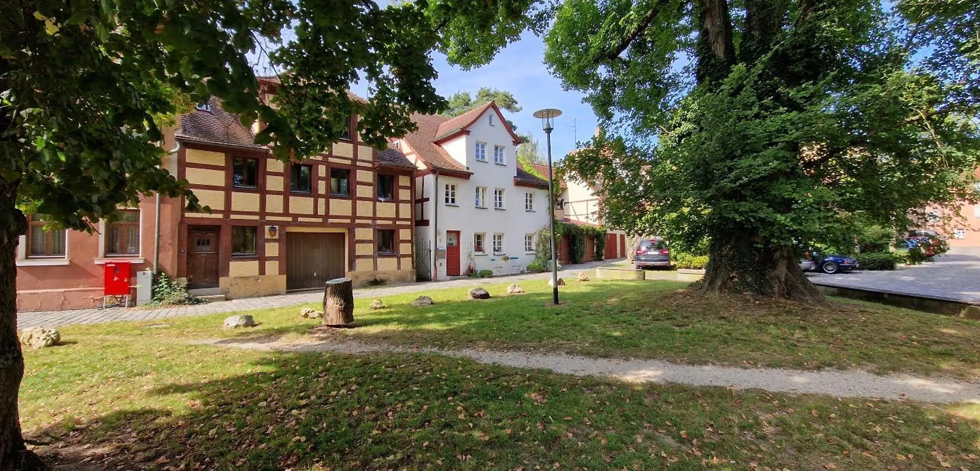 Cozy Schwabach # Frisch Renoviertes Fachwerk # 100Qm # Modern # Balkon # Netflix Apartment